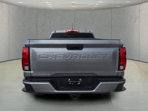 Sterling Gray Metallic 2025 Chevrolet Colorado LT