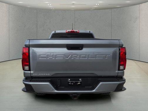 Sterling Gray Metallic 2025 Chevrolet Colorado LT