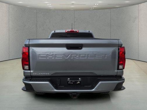 Sterling Gray Metallic 2025 Chevrolet Colorado LT