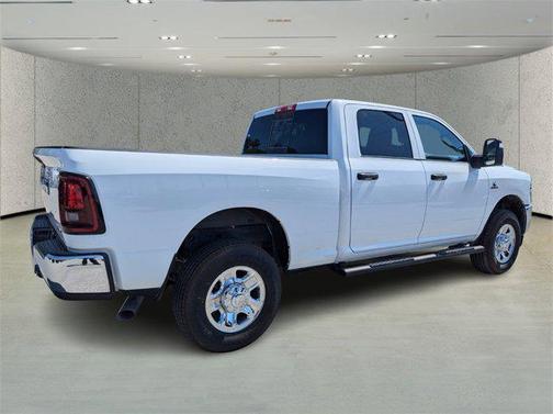 2025 RAM 2500 Tradesman Crew Cab 4x4 6'4' Box