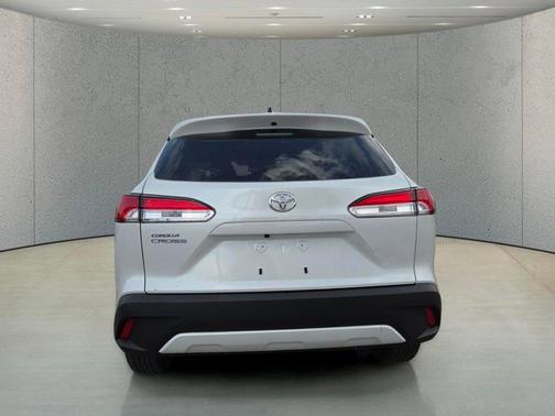 Pearl 2025 Toyota Corolla Cross L
