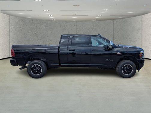 2025 RAM 2500 Laramie Crew Cab 4x4 6'4' Box