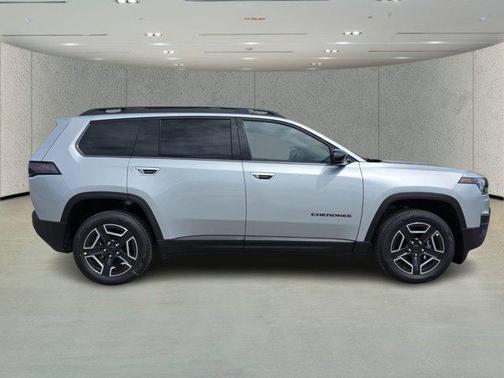 Silver Zynith Clearcoat 2026 Jeep Cherokee Limited