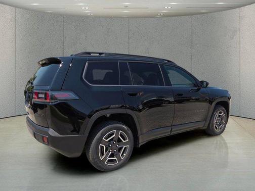 Diamond Black Crystal Pearlcoat 2026 Jeep Cherokee Limited