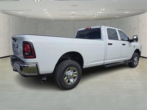 2026 RAM 2500 Tradesman Crew Cab 4x4 8' Box