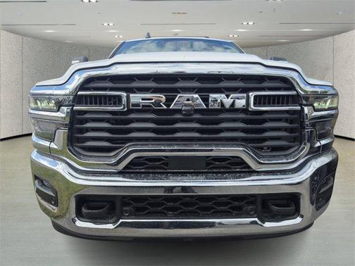 2026 RAM 2500 Tradesman Crew Cab 4x4 8' Box