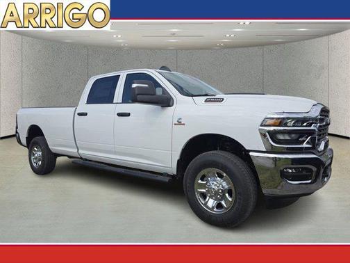 2026 RAM 2500 Tradesman Crew Cab 4x4 8' Box