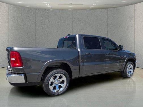 Granite Crystal Metallic Clearcoat 2026 RAM 1500 Big Horn/Lone Star