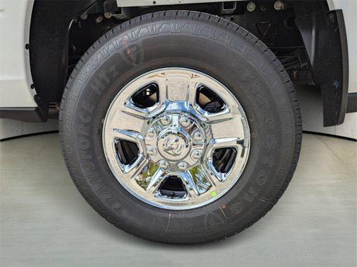 2025 RAM 3500 Tradesman Crew Cab 4x4 8' Box