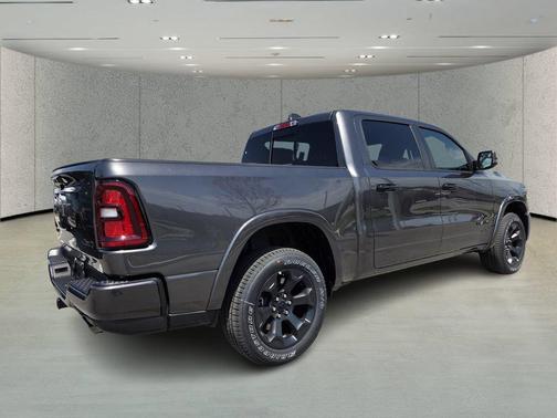 Granite Crystal Metallic Clearcoat 2026 RAM 1500 Big Horn/Lone Star