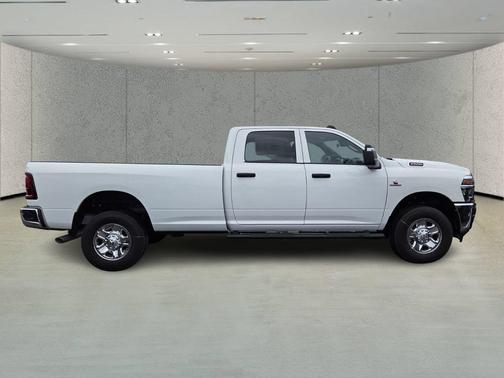Bright White Clearcoat 2026 RAM 2500 Tradesman