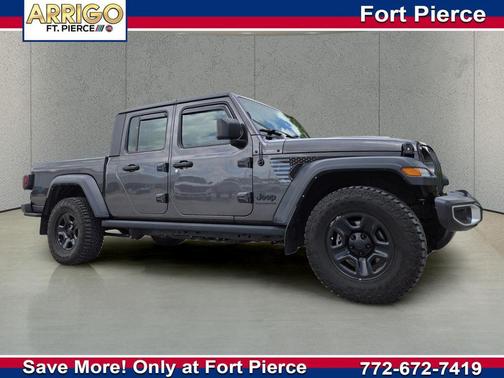 Granite Crystal Metallic Clearcoat 2023 Jeep Gladiator Sport