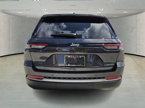 baltic gray metallic clearcoat 2026 Jeep Grand Cherokee Limited