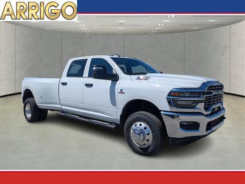 2025 RAM 3500 Tradesman Crew Cab 4x4 8' Box