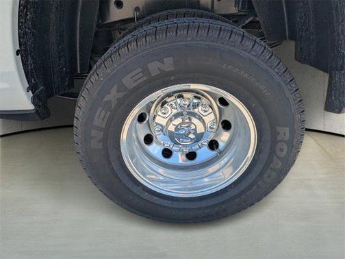 2025 RAM 3500 Tradesman Crew Cab 4x4 8' Box