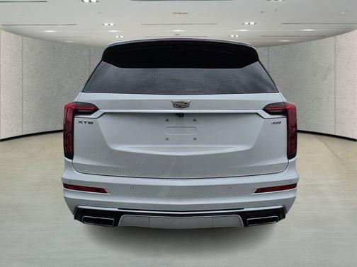 Crystal White Tricoat 2021 Cadillac XT6 Premium Luxury FWD