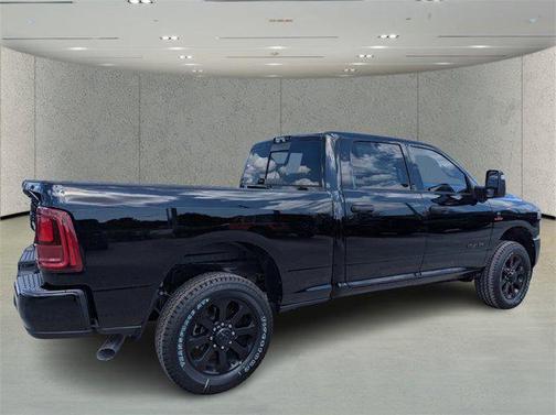 2025 RAM 2500 Big Horn Crew Cab 4x4 6'4' Box