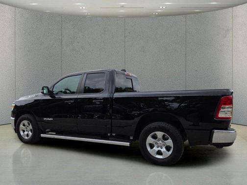 Diamond Black Crystal Pearlcoat 2022 RAM 1500 Big Horn/Lone Star