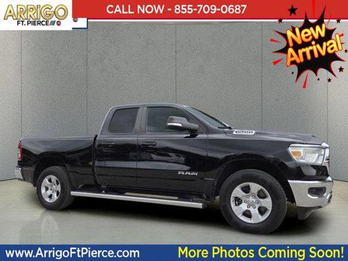 Diamond Black Crystal Pearlcoat 2022 RAM 1500 Big Horn/Lone Star