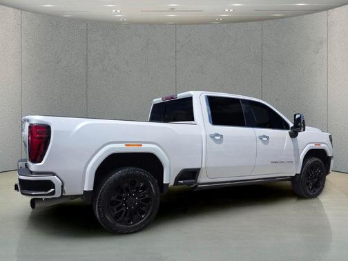 White Frost Tricoat 2024 GMC Sierra 2500 Denali Ultimate