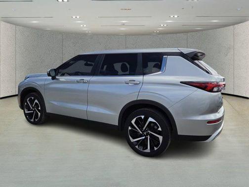 2023 Mitsubishi Outlander SE Black Edition 2WD