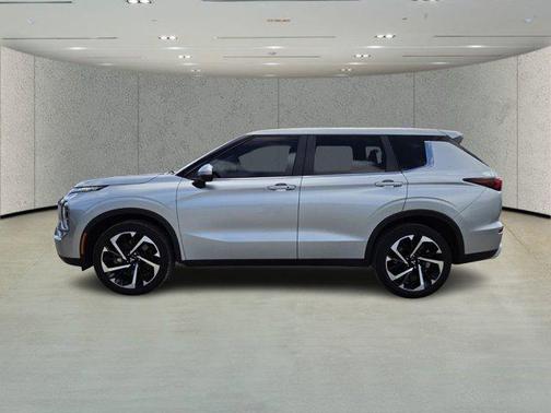 2023 Mitsubishi Outlander SE Black Edition 2WD
