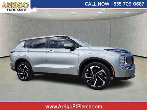 2023 Mitsubishi Outlander SE Black Edition 2WD