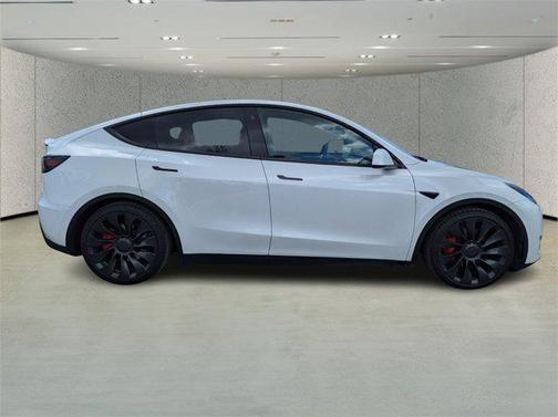 2023 Tesla Model Y Performance Dual Motor All-Wheel Drive