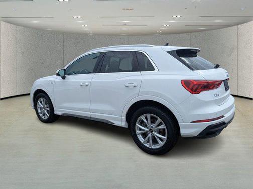 2024 Audi Q3 Premium 45 TFSI S line quattro Tiptronic