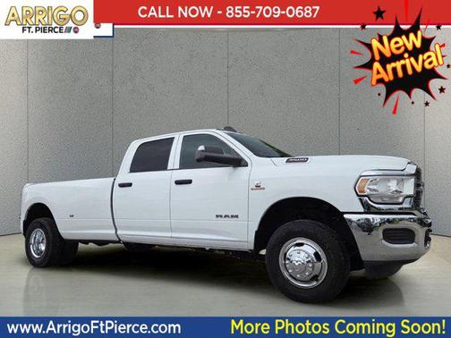 Bright White Clearcoat 2022 RAM 3500 Tradesman Crew Cab 4x4 8' Box