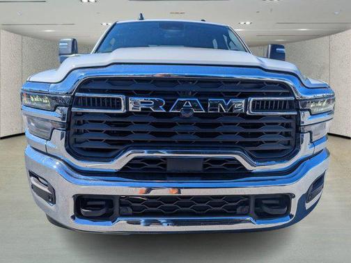 2025 RAM 2500 Tradesman Crew Cab 4x4 8' Box