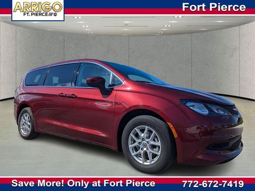 2023 Chrysler Voyager LX