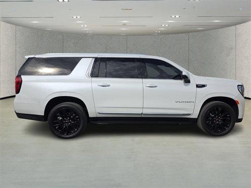 2024 GMC Yukon XL SLT