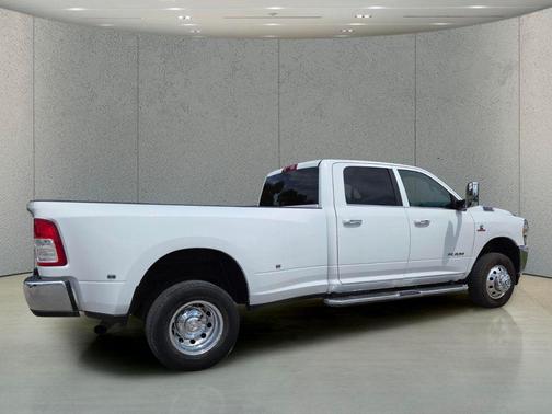 Bright White Clearcoat 2020 RAM 3500 Big Horn Crew Cab 4x4 8' Box