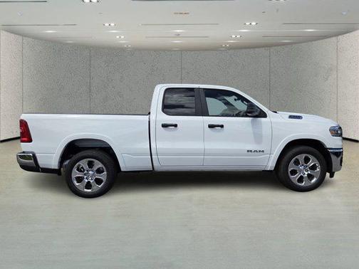 Bright White Clearcoat 2026 RAM 1500 Big Horn/Lone Star