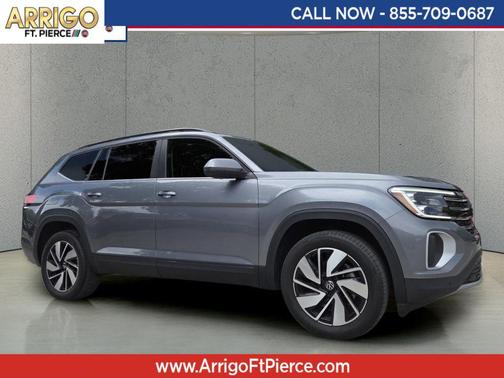 Platinum Gray Metallic 2024 Volkswagen Atlas 2.0T SE w/Technology