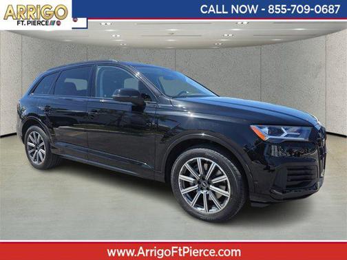 2022 Audi Q7 45 Premium Plus
