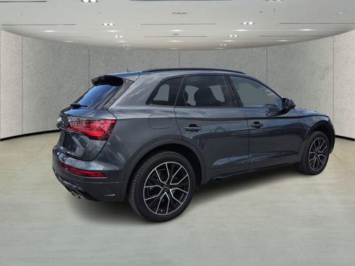 Daytona Gray Pearl Effect 2023 Audi SQ5 3.0T Premium Plus
