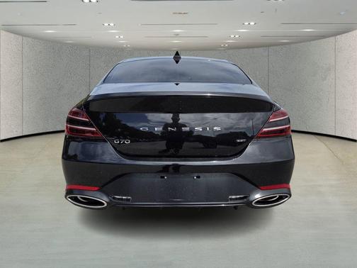 Vik Black 2023 Genesis G70 3.3T RWD