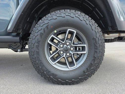 Anvil Clearcoat 2026 Jeep Gladiator Mojave X 4x4
