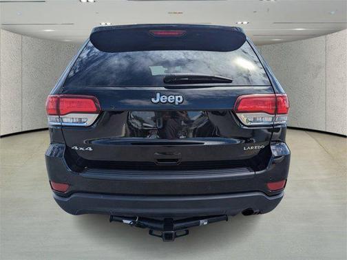 2020 Jeep Grand Cherokee Laredo