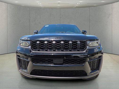 Diamond 2026 Jeep Grand Cherokee Altitude