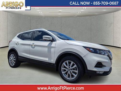 2022 Nissan Rogue Sport SV