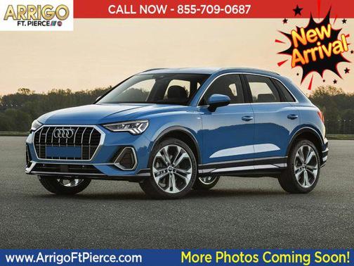 2022 Audi Q3 45 S line Premium
