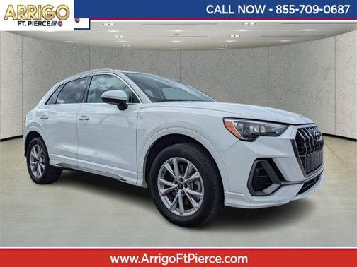 2022 Audi Q3 45 S line Premium