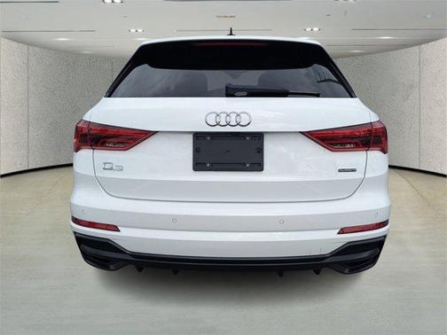 2022 Audi Q3 45 S line Premium