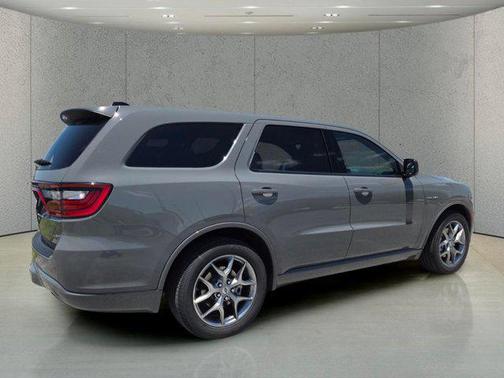 Destroyer Gray Clearcoat 2026 Dodge Durango GT HEMI V8