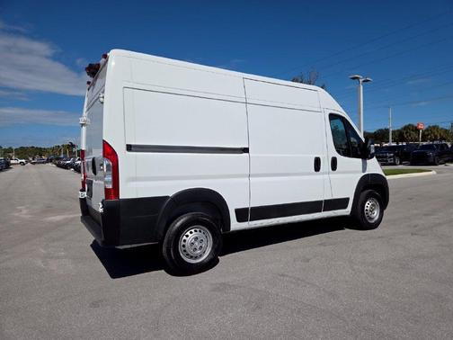Bright White Clearcoat 2024 RAM ProMaster 2500 Tradesman