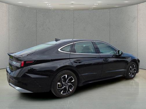 Onyx Black 2024 Hyundai SONATA SEL