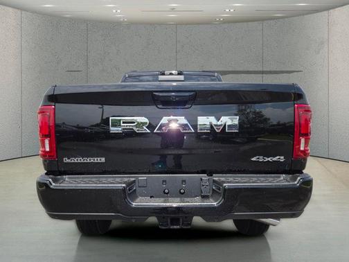 Diamond 2026 RAM 2500 Laramie Crew Cab 4x4 6'4' Box